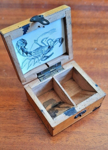 Ancienne boîte timbres en - boîte,