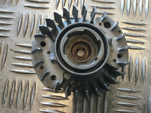 Volant moteur pour - volant,