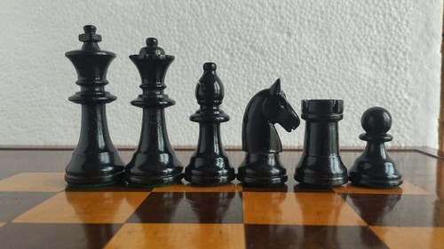 Ancien jeu d échecs - ****,