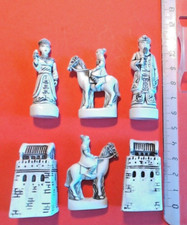 * 1 LOT 6 FÈVES  GEANTES -  LES  ECHECS CHINOIS -  ..Ref.  KD 125  BLANC