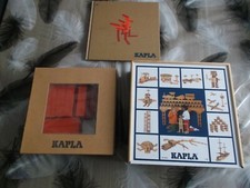 2 BOITES KAPLA + LIVRE DE MODELES  EN EXCELLENT ETAT ( 98 blancs + 39 couleurs )