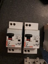 Disjoncteur Différentiel 2P Mono Legrand 410812  Dx3  -C10- 300mA type AC