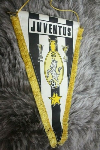 Superbe fanion 80s juventus - 80s,