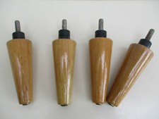 Lot de 4 pieds de meuble coniques, fuseau, en bois clair