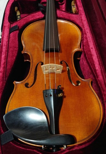 Yamaha v10 violin w - v10, w/case