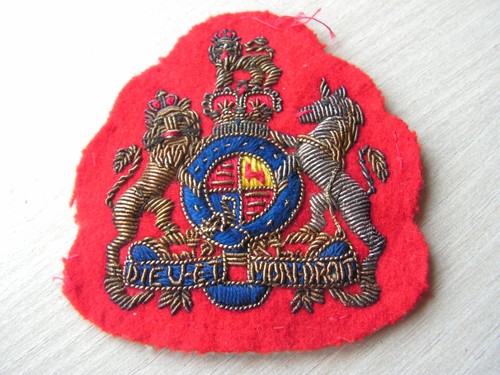 Insigne broderie tissus dieu - insigne,