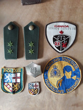 police Allemagne et Canada: insignes, epaulettes de grade