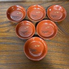 Lot de six petites assiettes