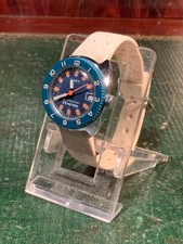 Ancienne montre de plongee 1960 pour femme, vintage Timex, divers watch 25 M