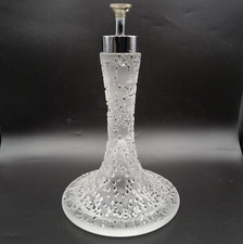 Grand pied de lampe en verre moulé givré signé Peill & Putzler Design XXème