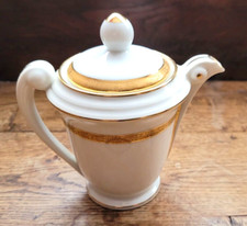 Pot à lait en porcelaine de