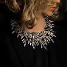 Superbe Gros Collier Court Doré Antique Branche d'arbre Pavé Strass XL1