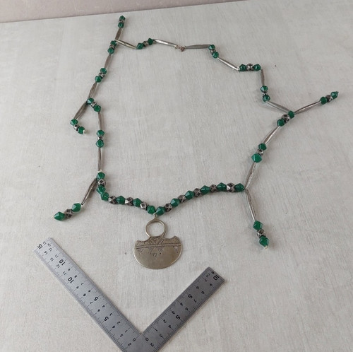 Ancien collier sautoir - /,