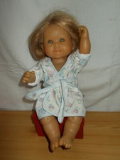 Vintage Poupée COROLLE Sexué FILLE Bébé rigide articulé avec peignoir 1994 32cm