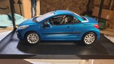 peugeot 207 cc 1/18 norev bleu