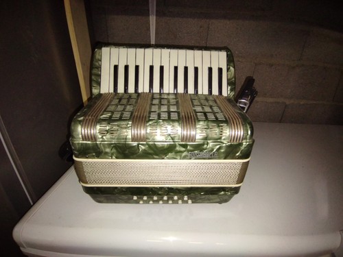 Fontanella accordéon vert - accordéon,