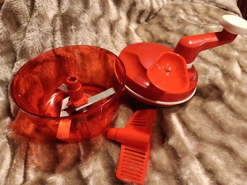Tupperware rouge hachoir - tupperware,