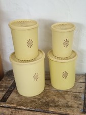 🌞 Vintage Tupperware