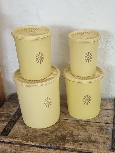 Vintage tupperware - 🌞,