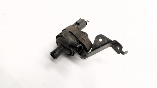 Mercedes benz pompe - mercedes-benz, eau