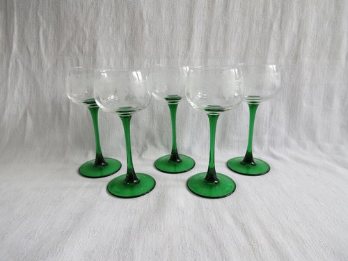 Verres vin blanc motifs - à,