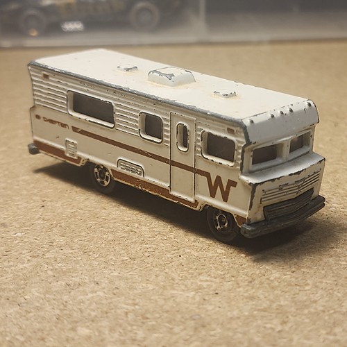 Tomica 1976 winnebago - winnebago, motor