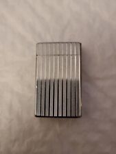 Colibri - Molectric 88 - Briquet en métal argenté guilloché