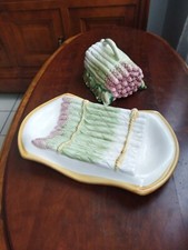 plat a asperge Avec Saucière