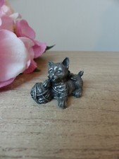 Figurine chat miniature en