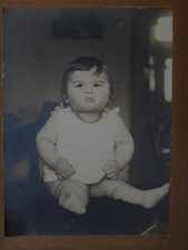 Ancienne photo 1916 signée bébé assis photographe Old photografer signed baby