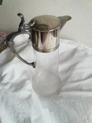 Petite aiguière art - , nouveau