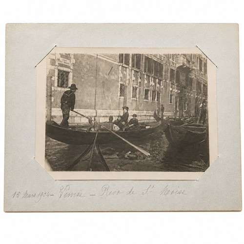 Photographie ancienne - , –