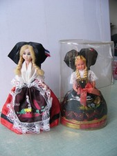 Lot 2 Poupées folkloriques