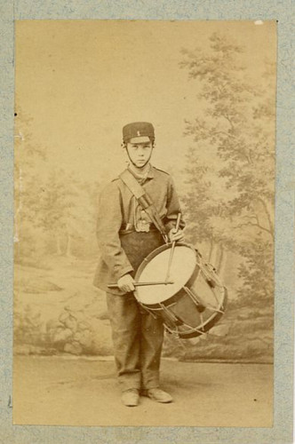 Garçon habillé uniforme - garçon,