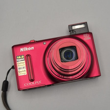 Near mint nikon coolpix - mint],