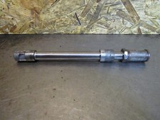 Axe de roue avant Honda VF 750 F RC15 VF750