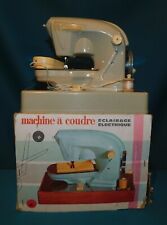 ANCIEN JOUET . MACHINE A COUDRE MACOUSETTE AVEC MOTEUR . MACOUSETTE réf 118 MEP