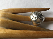 Bague massive argenté PRAT d. SEABRA taille 54 en très bon état.