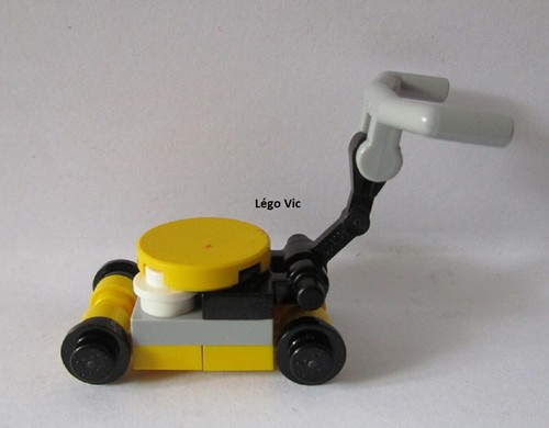 Lego tondeuse jaune lawn mower - lawn,