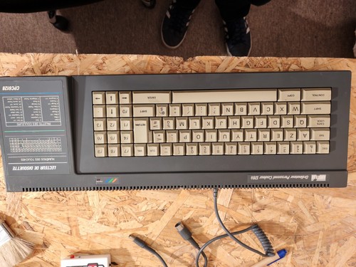 Amstrad 6128 azerty 100 - 100, %