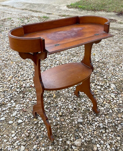 Petite table travailleuse