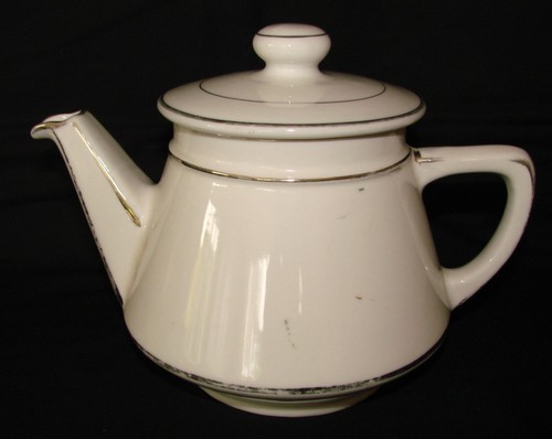 Ancienne cafetiere porcelaine