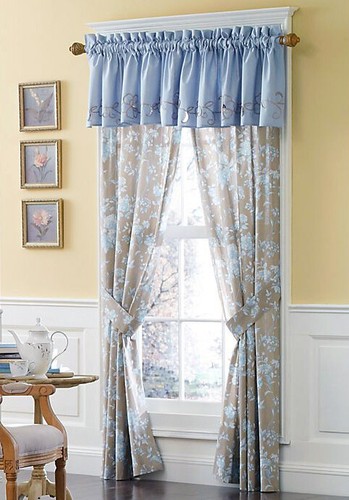 Lenox rutledge pole - top, window