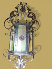 Lanterne d'entrée , porche , vestibule ,  Napoléon III, fer forgé et vitraux