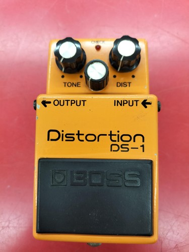 Boss distortion pedal - boss, ds-1