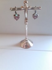 Belles boucles d'oreilles dormeuses coeurs roses de GAS