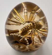 BELLE SCULPTURE EN RÉSINE À INCLUSION " OEUF " atr. PIERRE GIRAUDON 1970