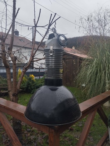 Grande lampe industrielle - grande,