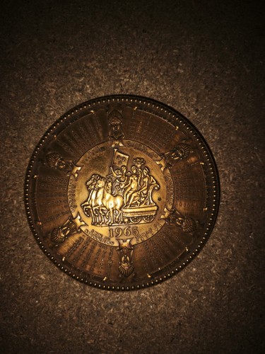 Medaille medaillon calendrier - medaille,