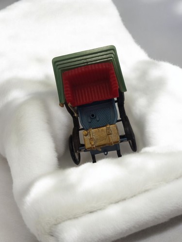 Voiture miniature vintage